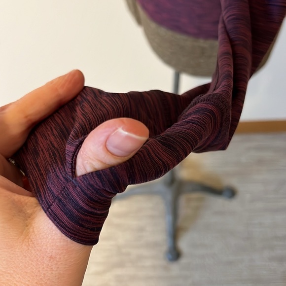 Prana lightweight jacket with hood, scuba cut, heathered maroon, ruched, M - Picture 7 of 11